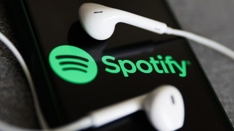 Spotify augmente les prix des forfaits de streaming premium aux États-Unis pour la deuxième fois en un an Plus de variétés Les plus populaires À lire absolument Abonnez-vous aux newsletters de variétés Plus de nos marques
	
	
