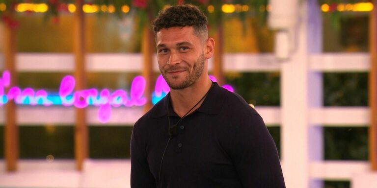 Callum Jones de Love Island confirme l'état de sa relation après la séparation de Jess
