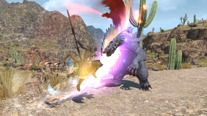 Capture d'écran de Final Fantasy 14 montrant Viper sautant avec des coups brillants contre l'ennemi