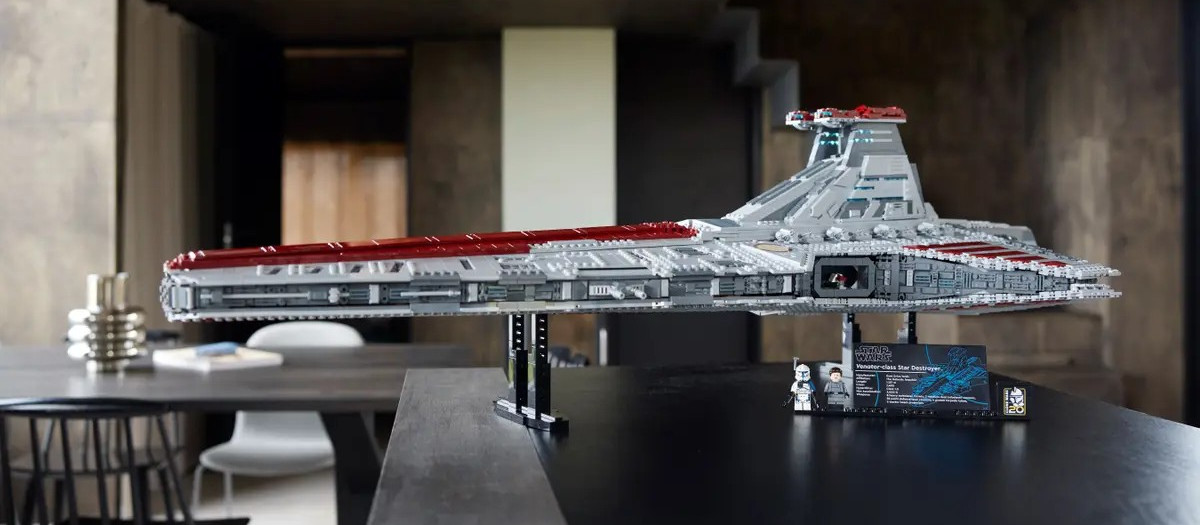 Une photo de stock du Lego Venator