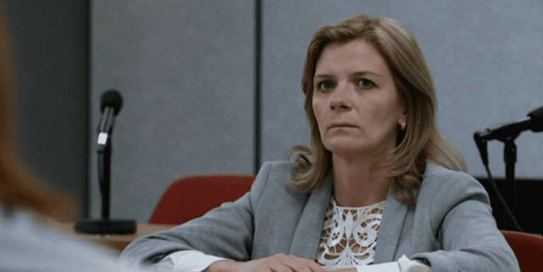 Coronation Street révèle la vérité sur l'appelant mystérieux de Leanne Battersby
