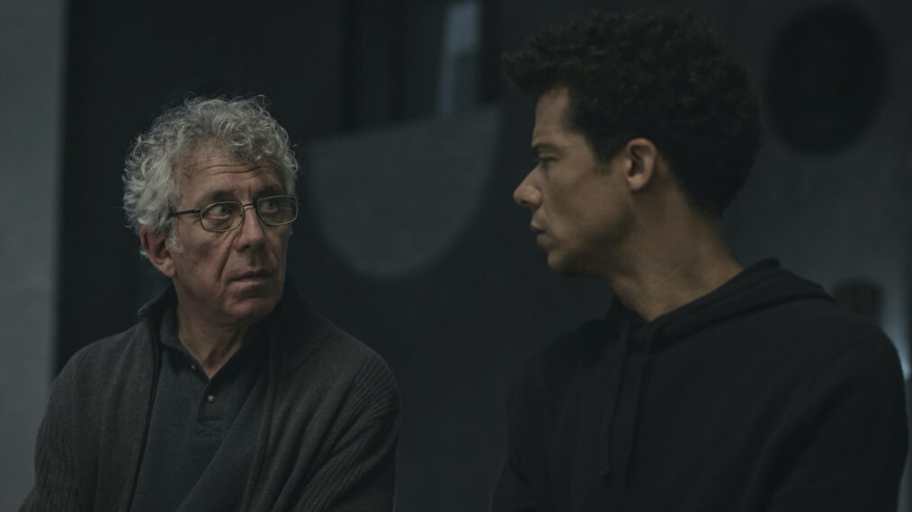 Eric Bogosian dans le rôle de Daniel Molloy, Jacob Anderson dans le rôle de Louis dans la saison 2 de 