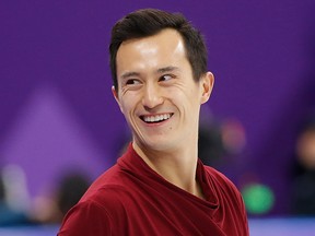 Patrick Chan du Canada pendant l'échauffement avant sa performance en patinage artistique masculin libre à Gangneung, en Corée du Sud, aux Jeux olympiques d'hiver de 2018.