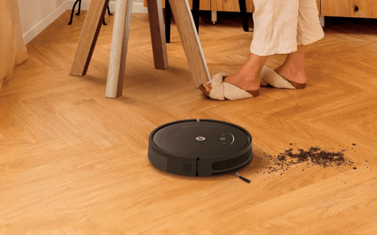 Les robots aspirateurs Roomba Essential sont actuellement en vente pour aussi peu que 180 $