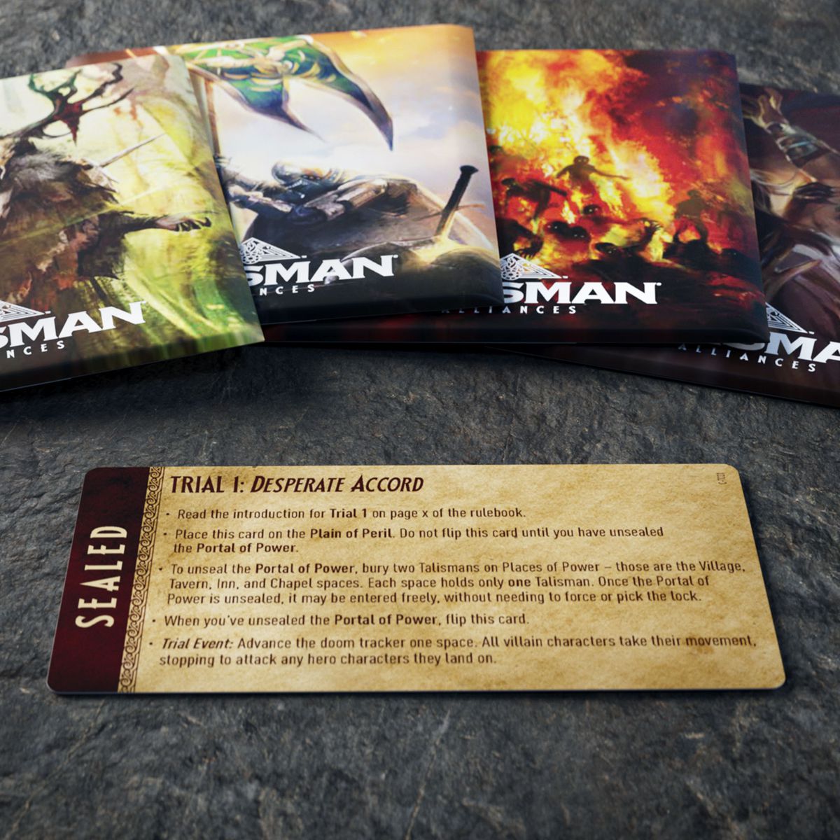 Une carte de jeu indique « Trial 1 : Desperate Accord », avant d'exposer les règles de ce scénario miniature pour Talisman : Alliances - Fate Beckons.