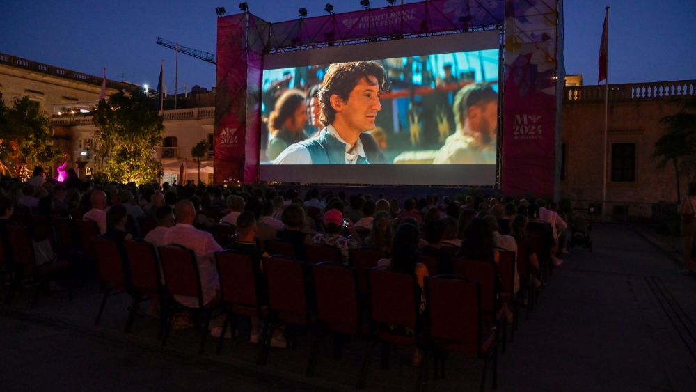 Le Festival du Film Méditerranéen ouvre sa deuxième édition avec « Le Comte de Monte-Cristo » et se concentre sur l'unification des nations méditerranéennes Plus de variétés Les plus populaires À lire absolument Abonnez-vous aux newsletters de variétés Plus de nos marques
	
	
