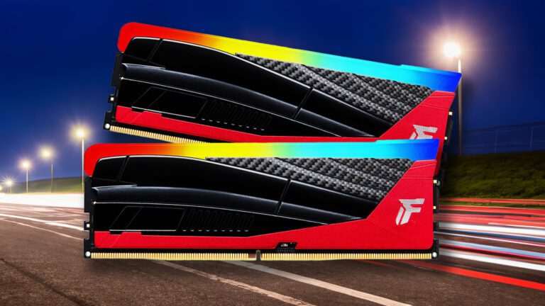 La nouvelle RAM RVB pour voiture de course de Kingston a l'air incroyable, mais il y a un gros problème
