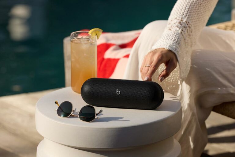 Les enceintes Beats Pill sont de retour et ont été repensées de l’intérieur vers l’extérieur