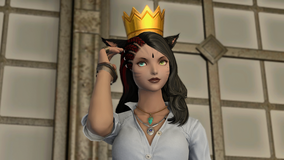 Gold crown in Final Fantasy XIV