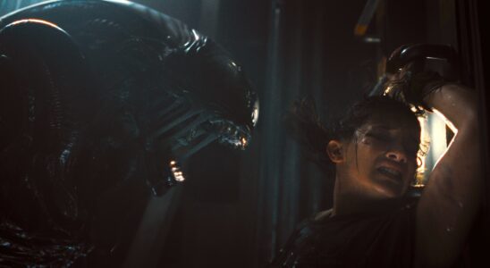 Cailee Spaeny and xenomorph in Alien: Romulus