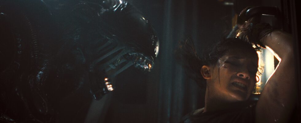 Cailee Spaeny and xenomorph in Alien: Romulus