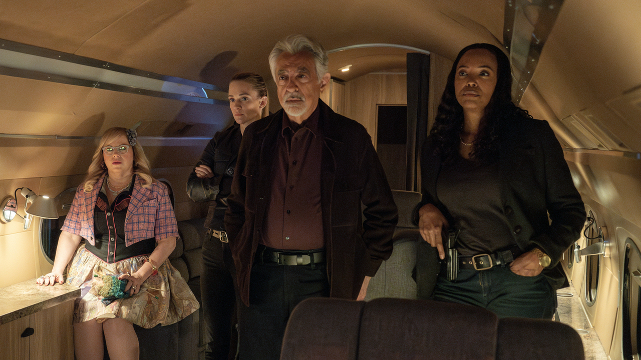 Le BAU dans l'avion dans Criminal Minds: Evolution Saison 2x05