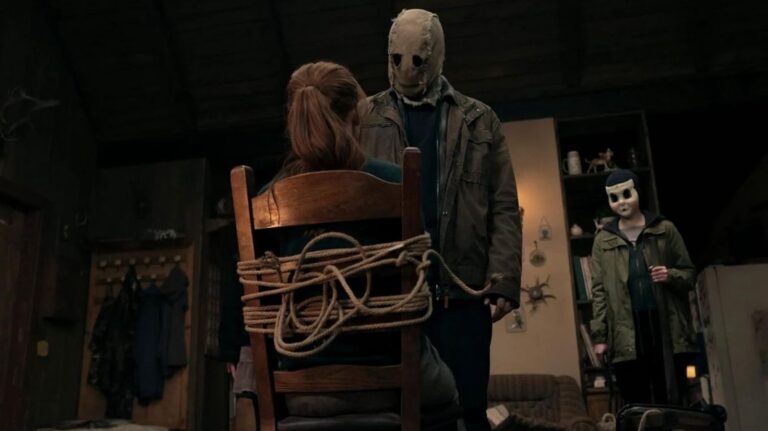 Comment regarder The Strangers : Chapitre 1 à la maison
