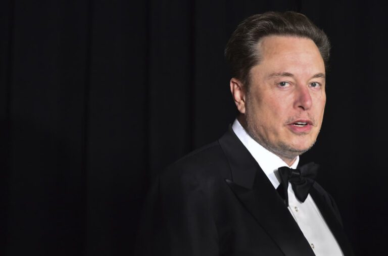 Elon Musk poursuivi pour harcèlement sexuel et représailles présumés de la part d’anciens ingénieurs de SpaceX