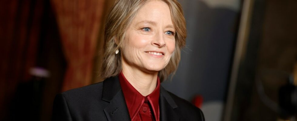 Jodie Foster dit aux réalisateurs « Ne m'écoutez pas » parfois et « Je vais travailler sur un film où je dois faire 120 prises » et répondre : « Très bien, au revoir » Plus de Variety Les plus populaires À lire absolument Inscrivez-vous aux newsletters de Variety Plus de nos marques