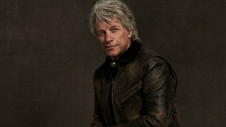 Jon Bon Jovi parle de Peut-être plus jamais en tournée, Taylor Swift crée sa propre « industrie » et est sur le point de décrocher le rôle de Val Kilmer dans « Heat » Plus de variétés Les plus populaires À lire absolument Abonnez-vous aux newsletters de variétés Plus de nos marques
	
	
