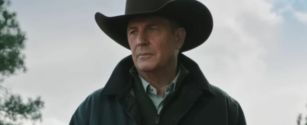 John Dutton in hat outdoors in Yellowstone