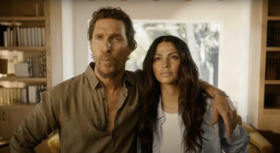 Matthew McConaughey and Camila Alves looking at calendar in Pantalones tequila commercial