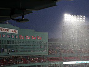 La pluie emporte la finale de la série à Fenway, mais des nuages ​​​​sombres continuent de planer sur les Blue Jays à la mi-saison