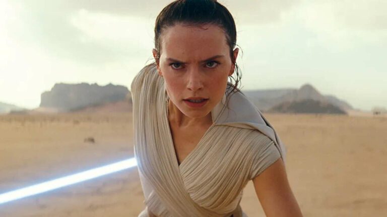 La réalisatrice de Star Wars explique pourquoi elle "noye" les opinions des fans jusqu'à la fin du film
