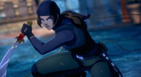 Lara Croft rugit dans la première bande-annonce de l'anime Tomb Raider de Netflix