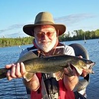 Larry Finger et du poisson, d'après son profil Quora.