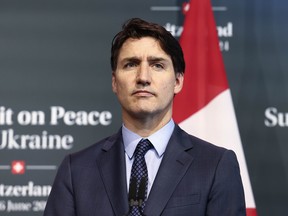 Le premier ministre Justin Trudeau assiste à la conférence de presse de clôture du Sommet sur la paix en Ukraine, le 16 juin 2024 à Lucerne, en Suisse.