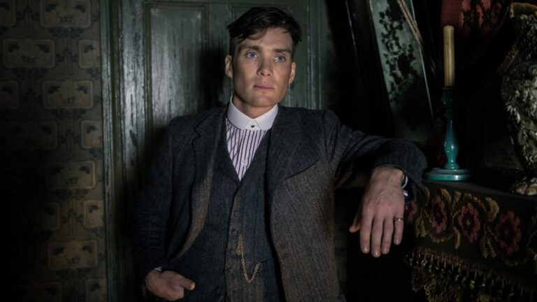 Le film "Peaky Blinders" se déroule officiellement sur Netflix avec Cillian Murphy pour jouer et produire davantage de variétés Les plus populaires à lire absolument Abonnez-vous aux newsletters de variétés Plus de nos marques
	
	
