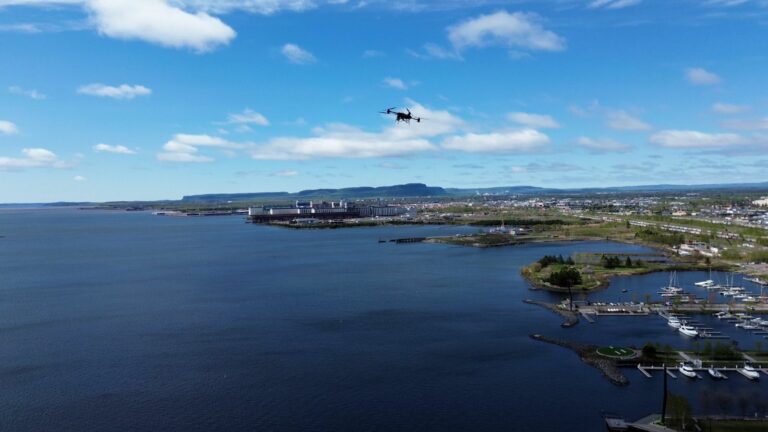 Le premier service de livraison par drone alimenté par l’IA au Canada rend les soins de santé accessibles à tous