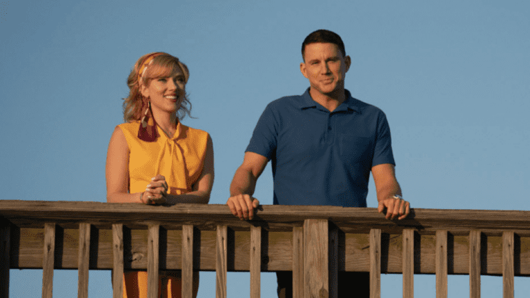 Le réalisateur de « Fly Me to the Moon », Greg Berlanti, parle de l'alchimie « instantanée » entre Channing Tatum et Scarlett Johansson et de la sortie inattendue en salle du film
	
	
