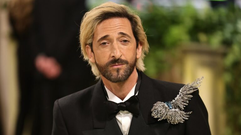 Les débuts d'Adrien Brody au théâtre de Londres seront l'histoire vraie d'un prisonnier condamné à mort à tort
