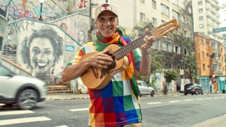 Manu Chao sortira son premier album en 17 ans, "Viva Tu" Plus de variétés Les plus populaires doivent lire Inscrivez-vous aux newsletters de variétés Plus de nos marques
	
	
