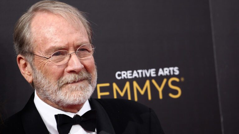 Martin Mull, acteur de Clue et de développement arrêté, est décédé à 80 ans
