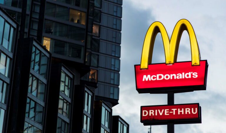 McDonald’s suspend les commandes vocales au volant basées sur l’IA