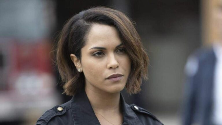 Monica Raymund a totalement appelé un couple majeur des pompiers de Chicago avant de quitter le drame
