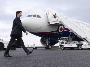 PREMIÈRE LECTURE : Neuf baignoires de jus d’orange à 16 $ – que pourrait acheter d’autre l’onglet restauration de 220 000 $ de Trudeau