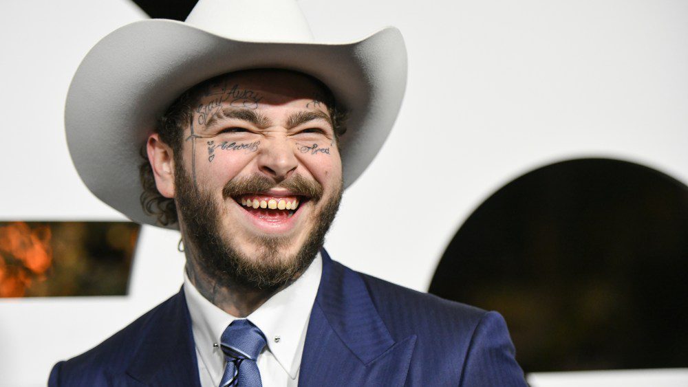 Post Malone fixe la date de sortie d'août pour son nouvel album, 