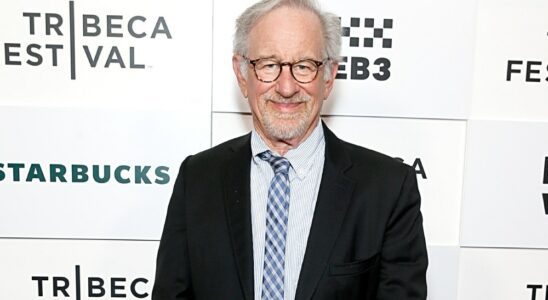 Steven Spielberg lance l'Apple Watch au 50e anniversaire de "Sugarland Express" et se souvient avoir trouvé le script "Jaws" "assis" dans le bureau du producteur. Plus de variétés Les plus populaires À lire absolument Abonnez-vous aux newsletters de variétés Plus de nos marques
