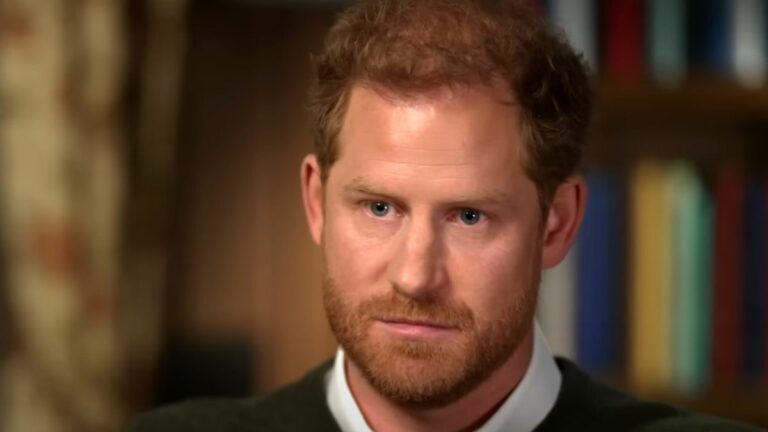 Un initié parle franchement de la sortie du prince Harry de la famille royale : "Harry a été marqué par ce que sa mère a vécu"
