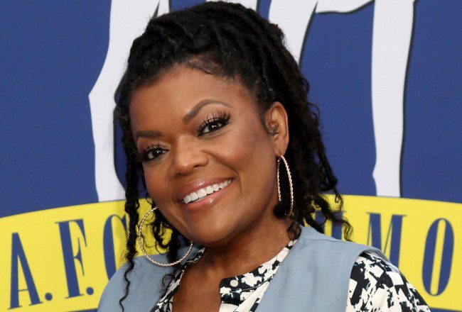 Yvette Nicole Brown incarnera Monica, la sœur d’Olivia