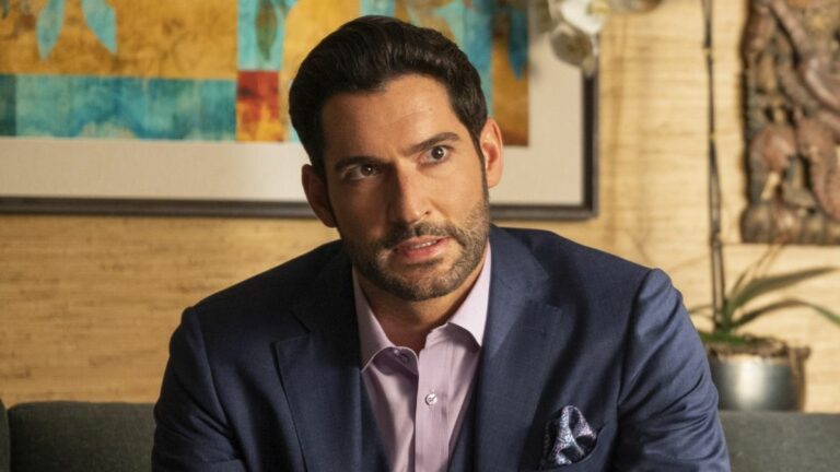 lucifer in therapist office on lucifer season 6