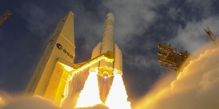 Rapport sur les fusées : une entreprise chinoise subit un nouvel échec ; Ariane 6 décolle pour ses débuts