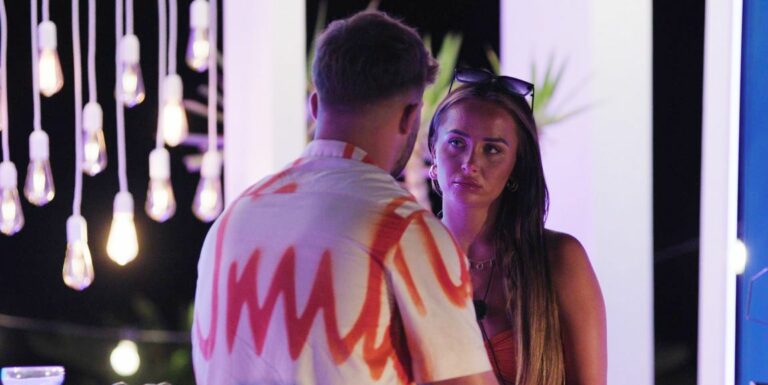 Les téléspectateurs de Love Island frustrés par la décision de Nicole et Ciaran de les abandonner
