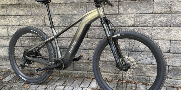 Aventon, un important fabricant de vélos électriques, se lance dans le hardtail