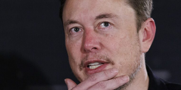 Elon Musk affirme qu’il forme « l’IA la plus puissante du monde selon tous les critères »