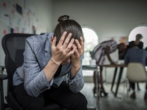 Demander un contrat à l’employeur est l’une des erreurs les plus désastreuses que commettent les employés.