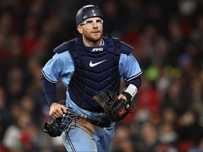 Danny Jansen, le joueur le plus ancien des Blue Jays de Toronto, a été échangé aux Red Sox de Boston samedi.