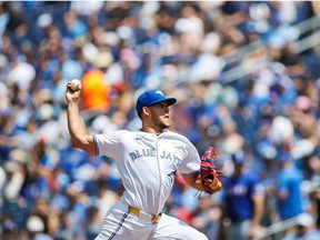 Les Blue Jays terminent leur série victorieuse à domicile en battant les Rangers du Texas