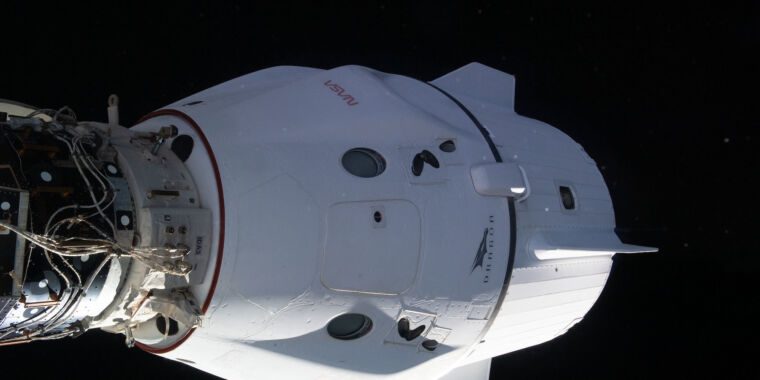 SpaceX déplace les amerrissages du Dragon vers le Pacifique pour résoudre le problème des chutes de débris