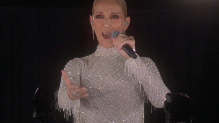 Céline Dion donne une performance émouvante sur la Tour Eiffel lors de la cérémonie d'ouverture des Jeux olympiques Plus de Variety Les plus populaires À lire absolument Inscrivez-vous aux newsletters de Variety Plus de nos marques
	
	
